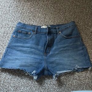 Gap shorts